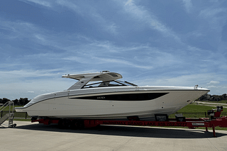 BOATZON | Sea Ray 400SLX 2025