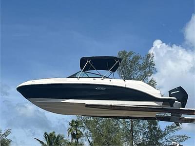 BOATZON | Sea Ray SDX 250 Outboard 2020