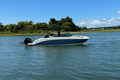 BOATZON | Sea Ray SDX 250 Outboard 2023