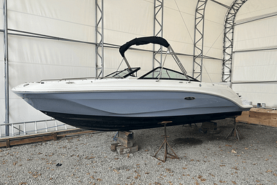BOATZON | Sea Ray SDX 250 Outboard 2024