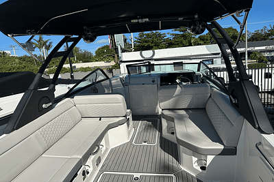 BOATZON | Sea Ray SDX 250 Outboard 2024
