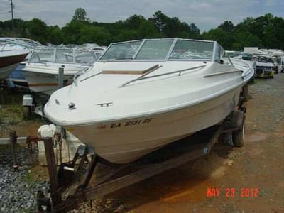 BOATZON | Sea Ray Seville Cuddy Cabin 19 Mercruiser 30 1984