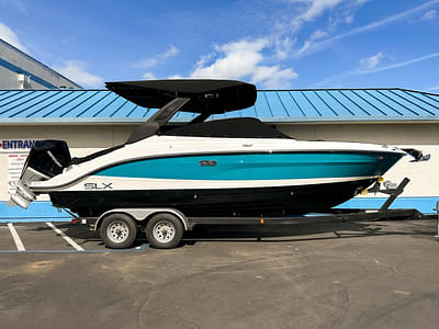 BOATZON | Sea Ray SLX 260 Outboard 2023