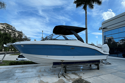 BOATZON | Sea Ray SLX 280 Outboard 2024