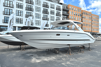 BOATZON | Sea Ray SLX 310 Outboard 2025