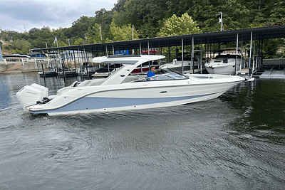 BOATZON | Sea Ray SLX 310 Outboard 2025