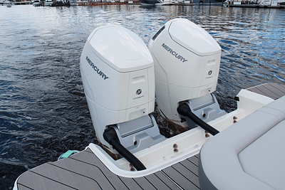 BOATZON | Sea Ray SLX 400 Outboard 2025