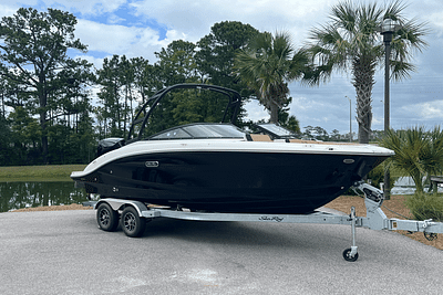 BOATZON | Sea Ray SPX 210 Outboard 2024