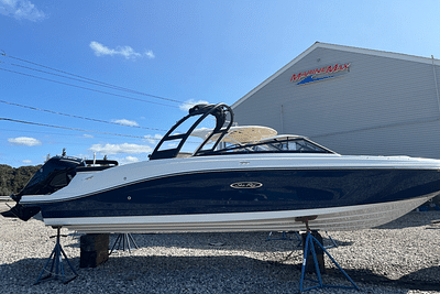 BOATZON | Sea Ray SPX 230 Outboard 2024