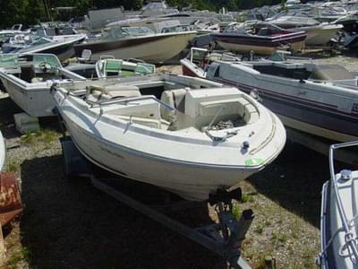 BOATZON | Sea Ray SRV 197 Bowrider Mercruiser Tr Assy 1981