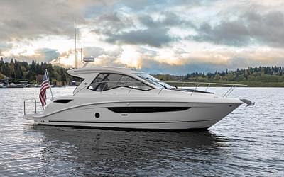 BOATZON | 2021 Sea Ray Sundancer 350 Coupe