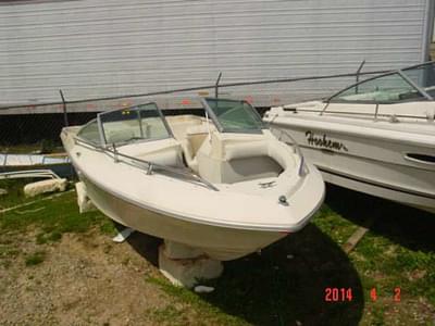 BOATZON | Sea Ray V 197 Bowrider Mercruiser 260 1983