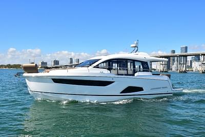 BOATZON | 2022 Sealine C430