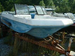 BOATZON | Seaswirl 17 Bowrider outboard boat hull 1974