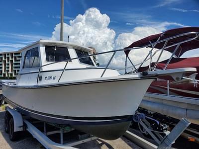 BOATZON | Shamrock 26 Hardtop Mackinaw 1991