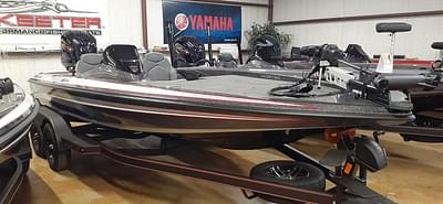 BOATZON | SKEETER ZX200 2025