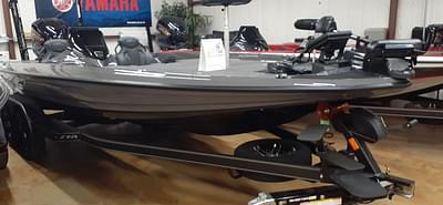 BOATZON | SKEETER ZXR20 2025