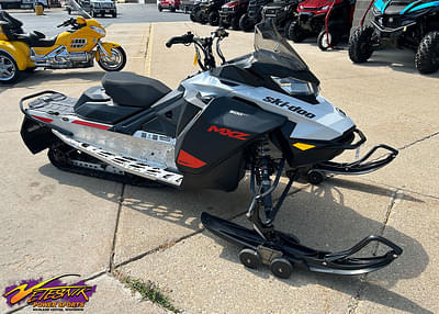 BOATZON | Ski-Doo MXZ Sport Rotax 600 EFI 2022