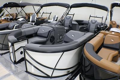 BOATZON | South Bay 523RS 30 CARRY OVER CLOSEOUT 2023