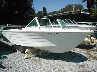 BOATZON | SportCraft 18 Closed Bow Outboard Hull 1974