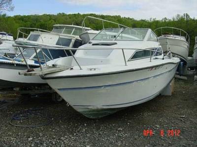 BOATZON | SportCraft 232 Fishmaster Volvo 290 transom assembly 1990