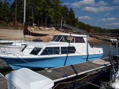 BOATZON | SportCraft Sportcraft 300 Fisherman Mercruiser TR Cut 1970