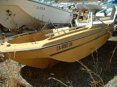 BOATZON | Sportmaster Sidewinder Bowrider Mercruiser Cut Hull 1972