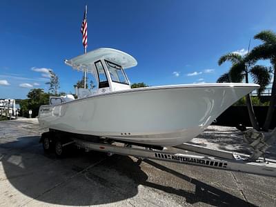 BOATZON | Sportsman Open 212 Center Console 2025