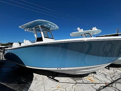 BOATZON | Sportsman Open 252 Center Console 2024