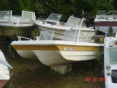 BOATZON | Starcraft Marine 160 Suwanee Craft Trihull Bowrider Outboard hull 1970