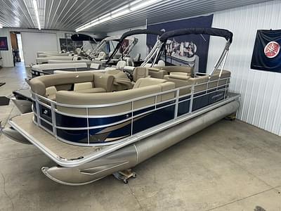 BOATZON | Starcraft Marine LX 22 R w Performance Tube 2025