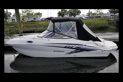 BOATZON | Stingray 215 CR 2018