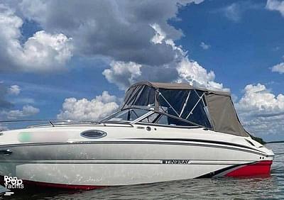 BOATZON | Stingray 215CR BOATZON | Stingray 215CR