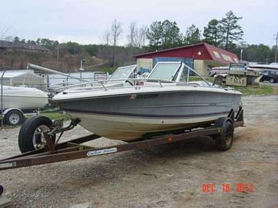 BOATZON | Stingray SVB 175 SS Super Sport Bowrider Mercruiser 470 1985 BOATZON | Stingray SVB 175 SS Super Sport Bowrider Mercruiser 470 1985