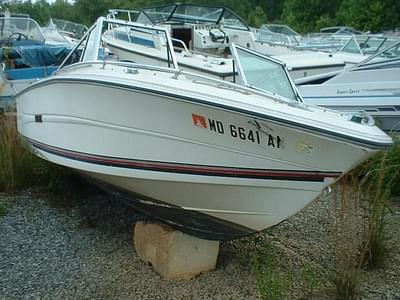 BOATZON | Stingray SVB 176 SS Bowrider Mercruiser Cut Hull 1986 BOATZON | Stingray SVB 176 SS Bowrider Mercruiser Cut Hull 1986