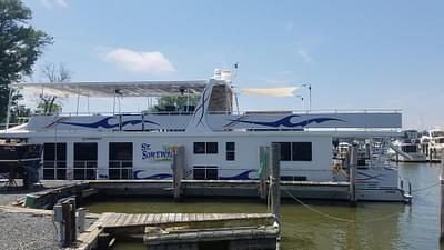 BOATZON | Sumerset Houseboat 2017
