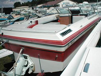 BOATZON | Sun Runner 210 CV Cuddy Cabin Volvo 225 1985