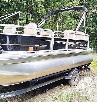 BOATZON | Sun Tracker 16XL Bass Buggy