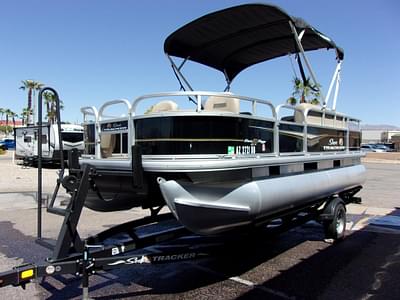 BOATZON | Sun Tracker Bass Buggy 18 DLX 2021