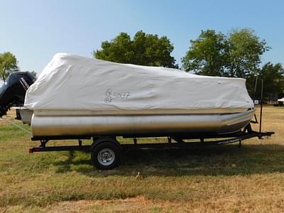 BOATZON | Sun Tracker Bass Buggy 18 DLX 2024