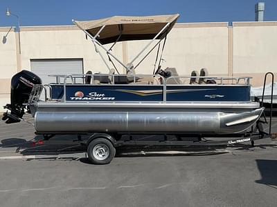 BOATZON | Sun Tracker Bass Buggy 18 DLX 2025