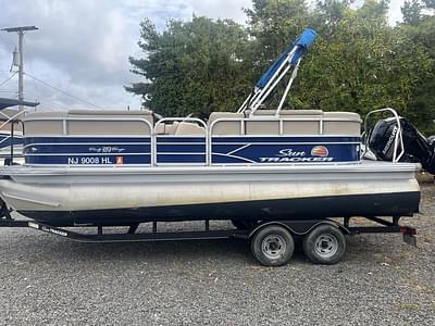 BOATZON | Sun Tracker FISHIN BARGE 20 DLX 2018