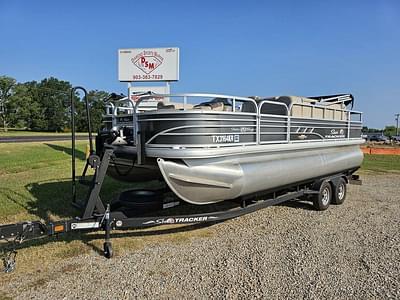 BOATZON | Sun Tracker Fishin Barge 20 DLX 2023