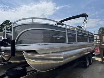 BOATZON | Sun Tracker Fishin Barge 20 DLX 2024