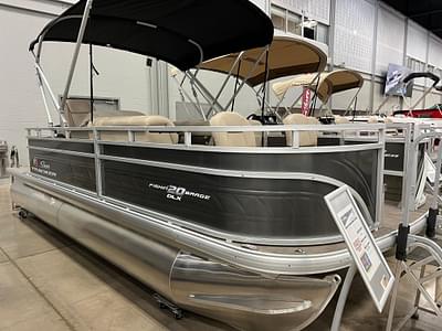 BOATZON | Sun Tracker Fishin Barge 20 DLX 2024