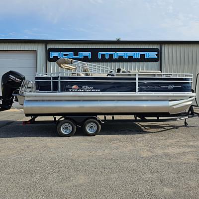 BOATZON | Sun Tracker Fishin Barge 20 DLX 2025