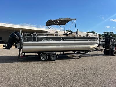 BOATZON | Sun Tracker Fishin Barge 22 DLX 2017