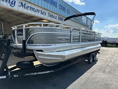 BOATZON | Sun Tracker Fishin Barge 22 DLX 2024