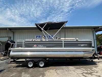 BOATZON | Sun Tracker Fishin Barge 22 DLX 2024