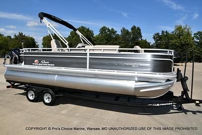 BOATZON | Sun Tracker FISHIN BARGE 22 DLX w150HP Mercury 4 Stroke 2025